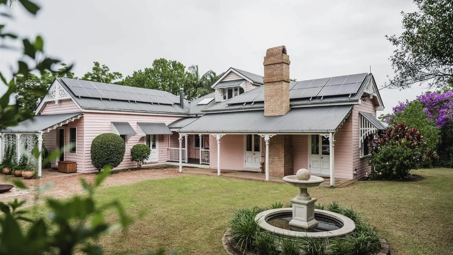 Luxe Hinterland Stay, Eastnor At Montville Estate 0*,